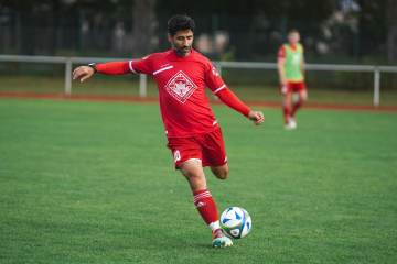 摩洛哥足球为什么能崛起？王室砸重金 欧洲挖人才 这里的足球很纯粹｜182体育官网（配图示意）